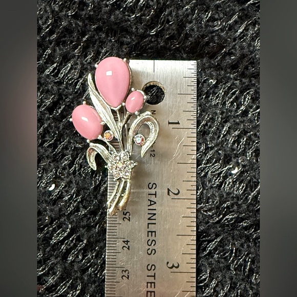 Vintage Two Tone Pink Crystals & Cabachons Flower Brooch - Picture 3 of 9